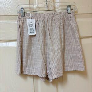 Sadie & Sage Textured Beige Shorts